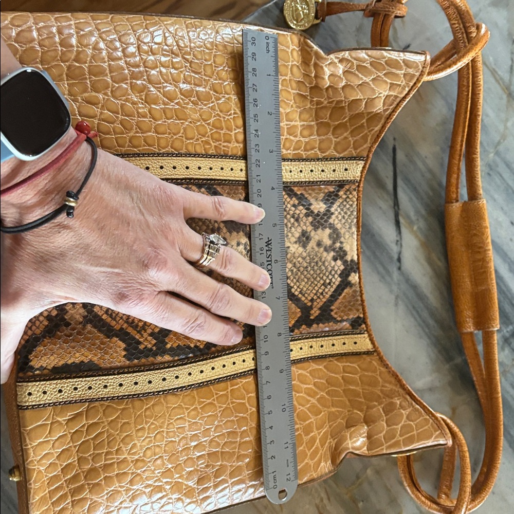 Chic Tan and Brown Shoulder Bag with Snakeskin Accent - Picture 10 of 11